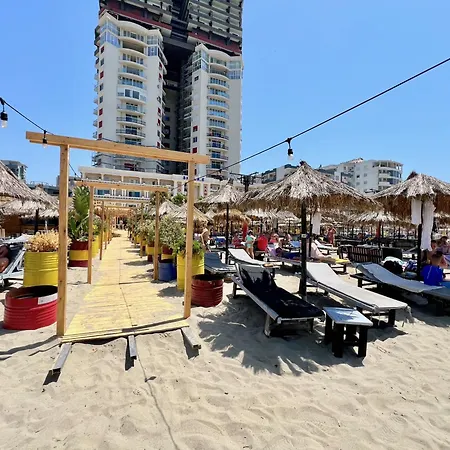 Apartament On The With Sea View *