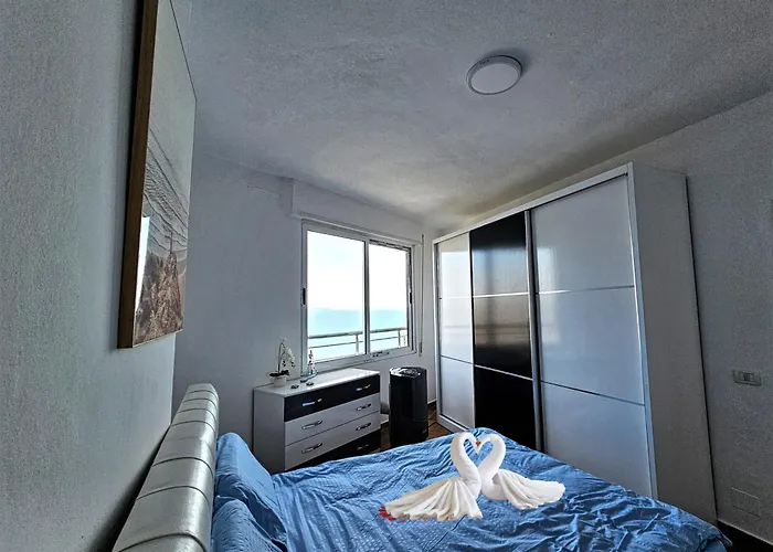 Seaside Escape With Stunning Sea View * Dıraç
