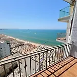 Apartman Seaside Escape With Stunning Sea View