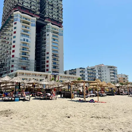 Seaside Escape With Stunning Sea View 아파트 *
