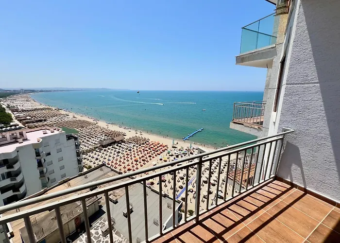 아파트 On The With Sea View