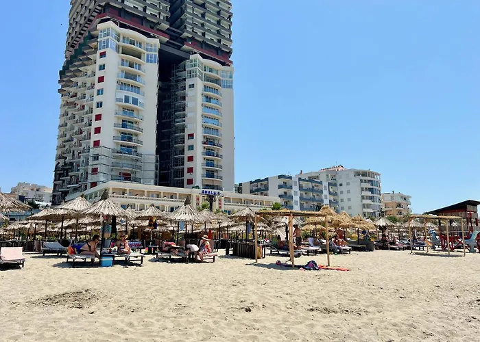 Seaside Escape With Stunning Sea View Apartment *