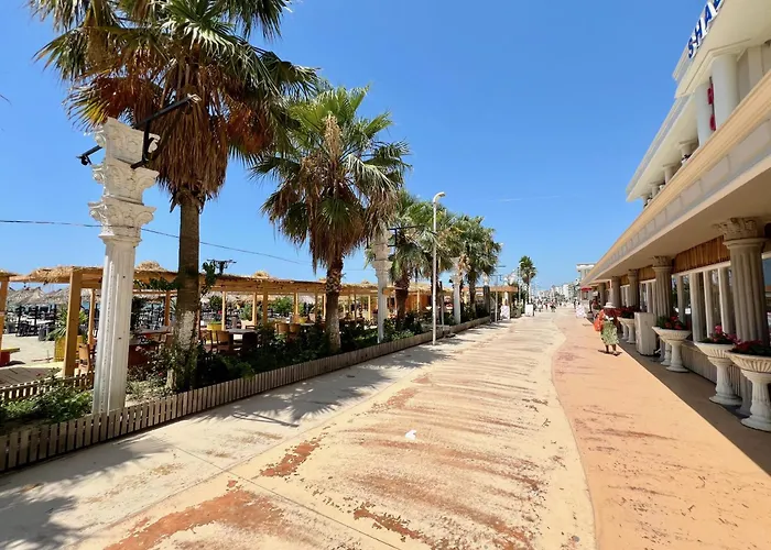 Seaside Escape With Stunning Sea View Apartamento Durrës